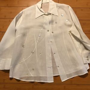 White button down shirt w/long sleeves